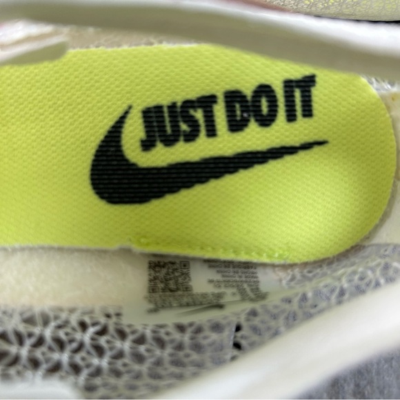 NEW Nike Air Zoom Victory Track Field Spikes cd4385-101 Mens Size 8.5 13 14 - Picture 9 of 13